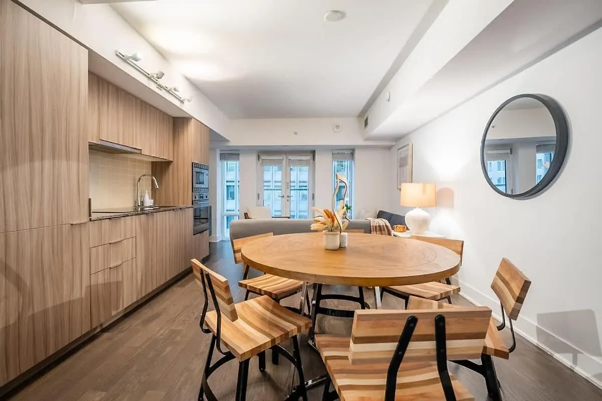 Villa California King Bed In Heart Of Downtown Toronto Canadá